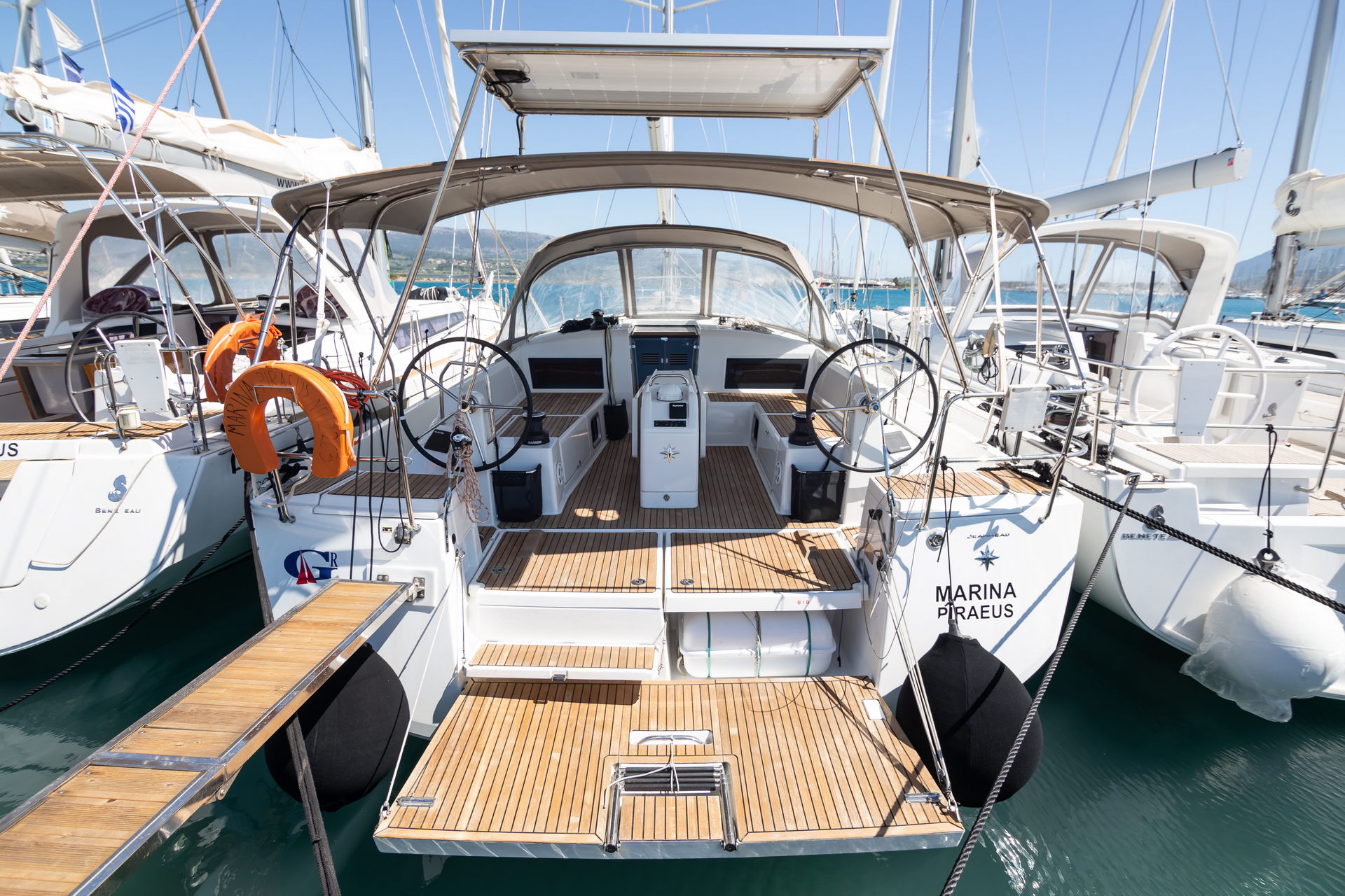 MARINA - Sun Odyssey 490