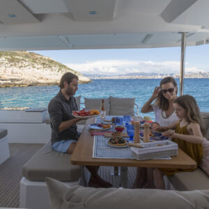 12/06/2018, marseille (fra,13), chantier fountaine pajot, astrea 42