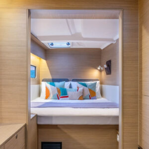 catamaran lagoon 38 slider 17