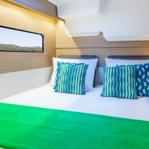 catamaran lagoon 38 slider 19