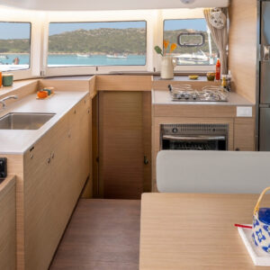 catamaran lagoon 38 slider 21